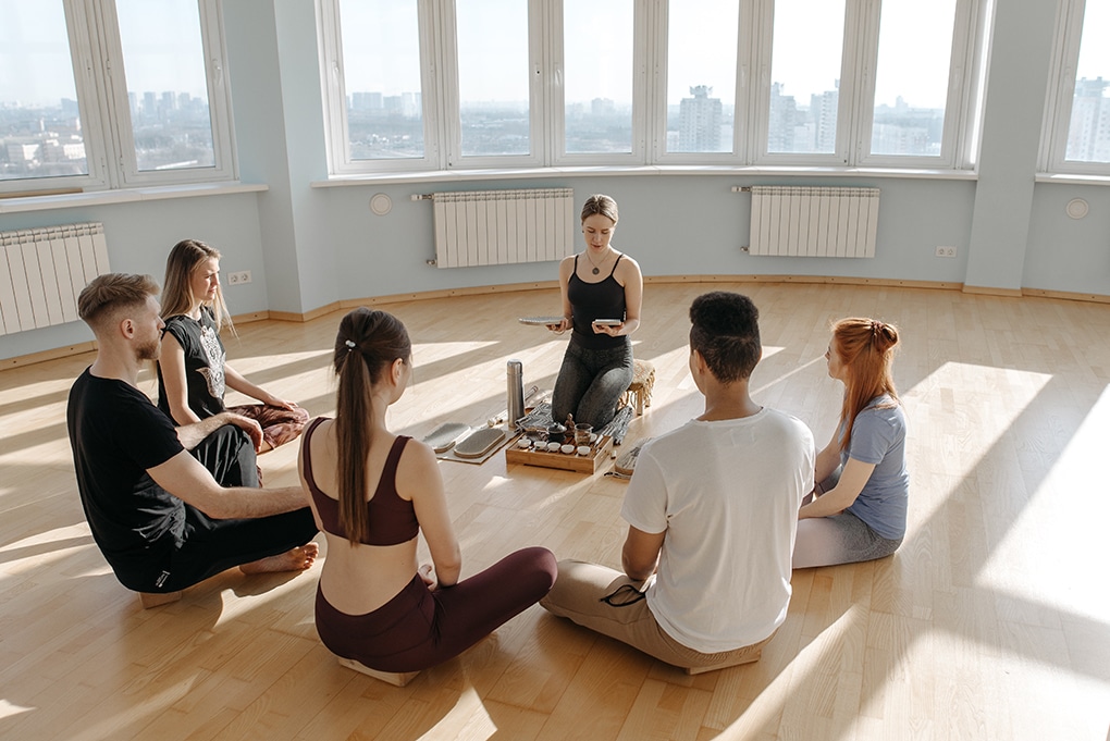 Group lesson learning posture techniques