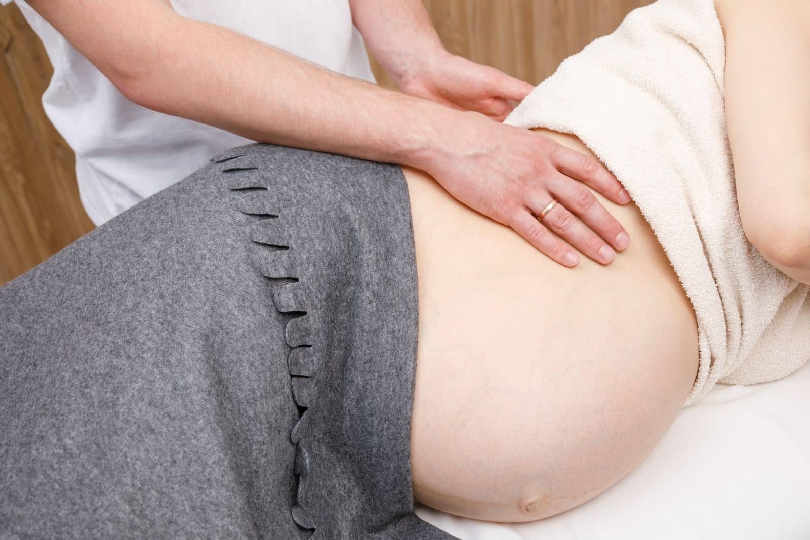 Homepage How can a chiropractor help in the third trimester of pregnancy feature - Homepage